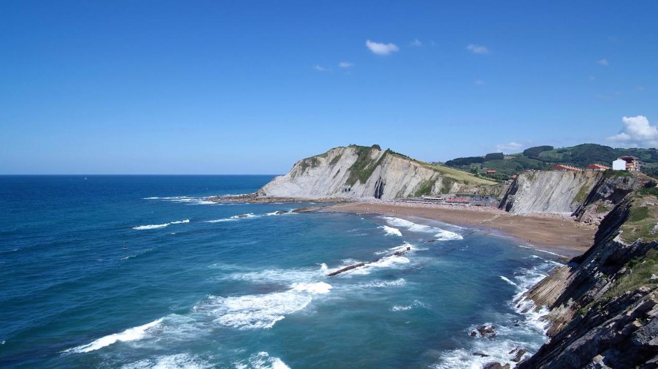 Kampaoh Zumaia Hotel Exterior photo